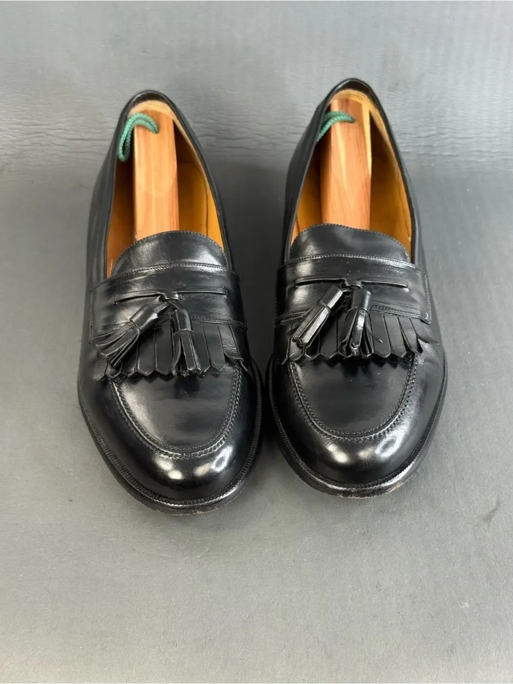 Mezlan Santander black leather kiltie tassel loafer shoes men’s size 10